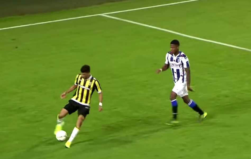 Chelsea loanee Dominic Solanke pulls of silky turn for Vitesse vs Heerenveen