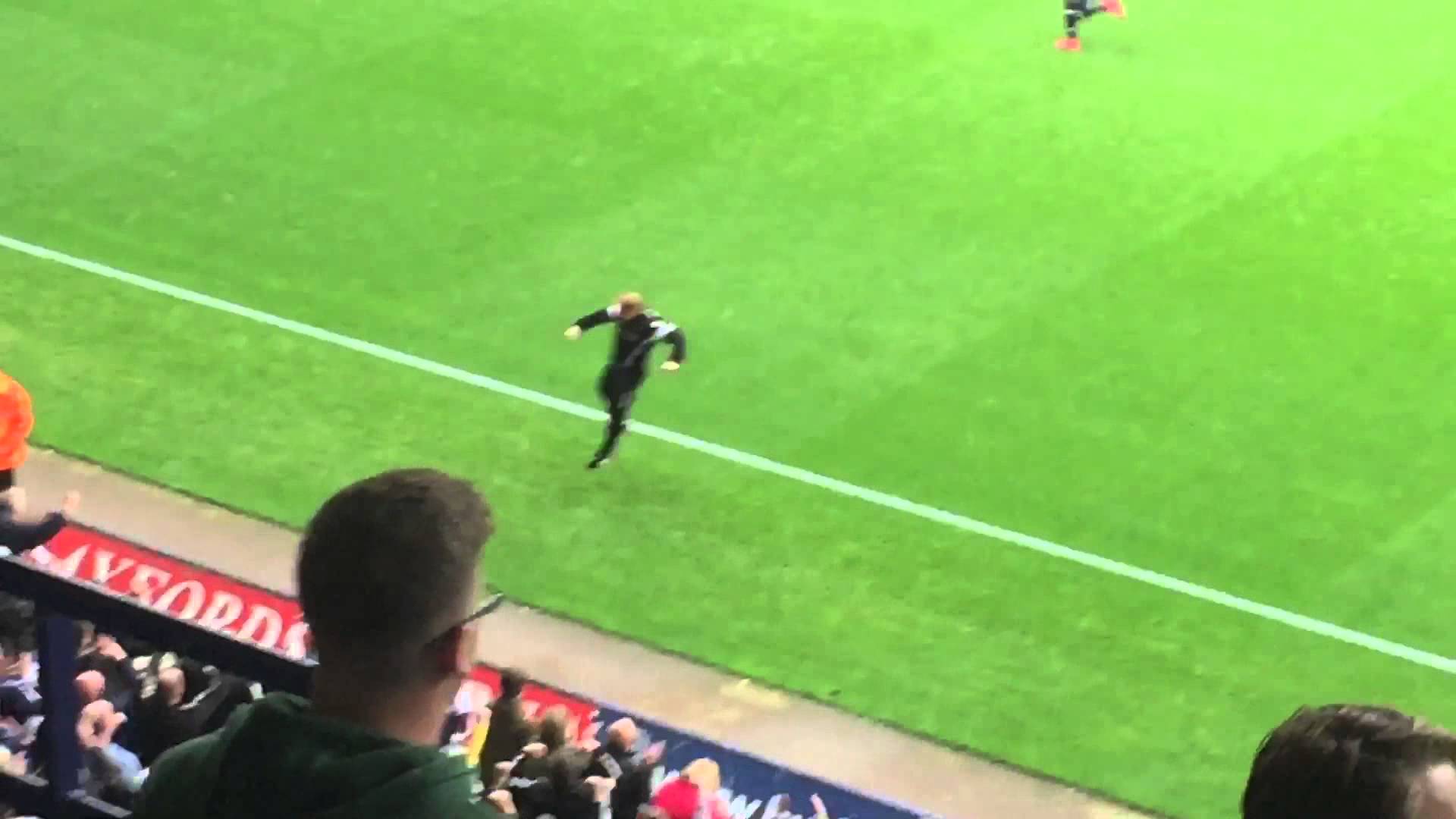 Fan footage of Neil Lennon tearing up the touch line after Bolton’s injury time equaliser