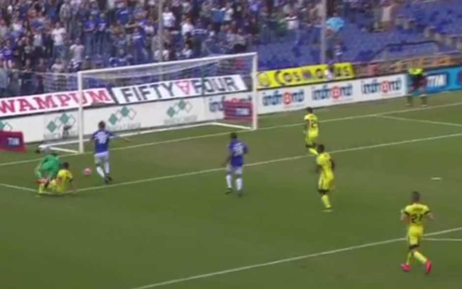 Sampdoria’s Joaquín Correa with what has to be the miss of the season