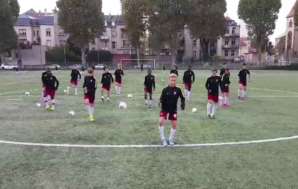 FC Metz under 15’s mesmerising synchronised training drill