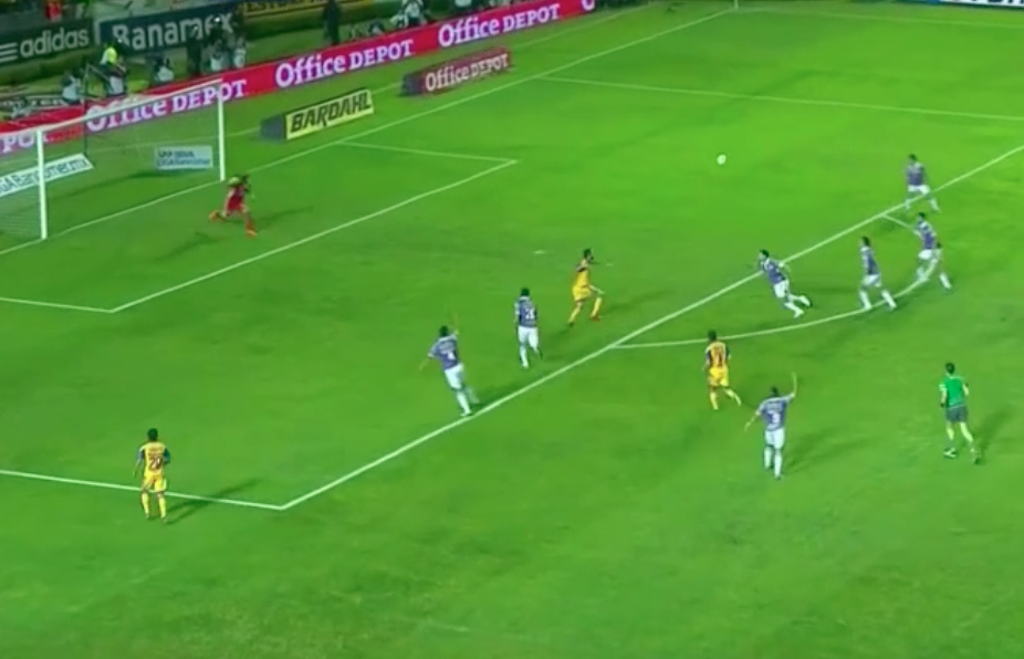 Tigres’ André-Pierre Gignac scores spectacular bicycle kick vs Chiapas