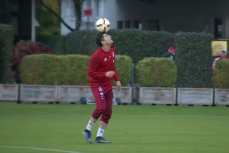Lewandowski-skills-Bayern